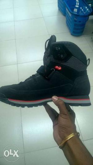 Unpaired Black And Red Air Jordan 5