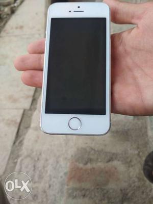 2gb 16gb iPhone 5s as good condition