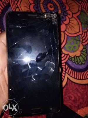 Good condition screen broken four months