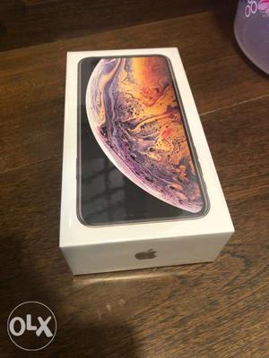 Iphone xs max 64gb gold, with bill from united