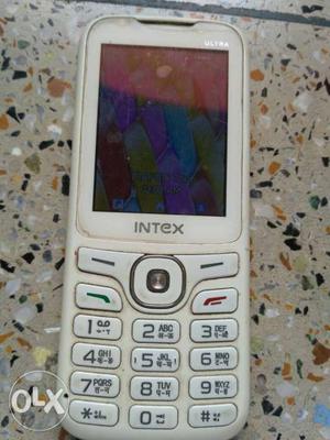 Just 2 year old phone with box, accessories,