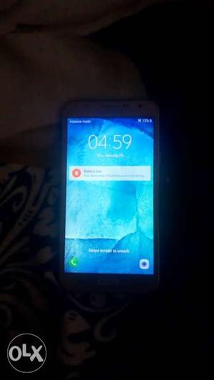 Samsung j7 Phone like a new condition no single