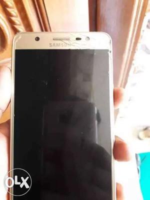 Samsung j7 max lite crack on touch can use good