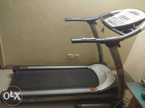 Fitline Good Condition 2hp Motorised Trademill