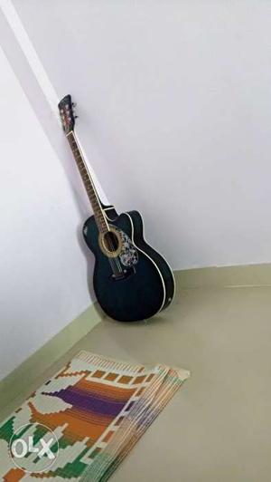 Guitar for rs. .. urgent sell.. bought at