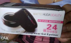 Huda beauty gel eyeliner 1pis 230