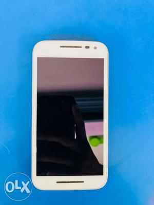 Moto g3 with gud condition interesting can count