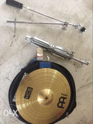 Selling out this 18” Meinl HCS Crash ride with boom stand