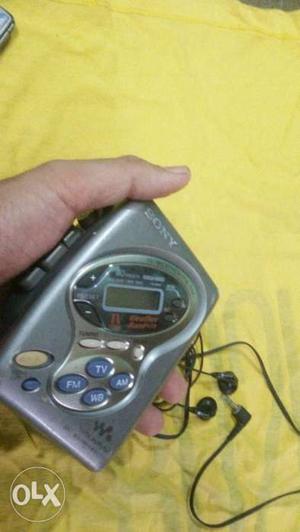 Sony walkman with original headphone function,fm+tv+am+wb