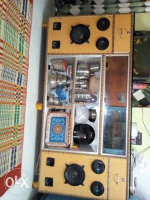 This an music system and show kesh it is in good condition