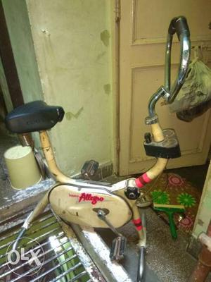 White And Black Stationary exercise cycle good condition