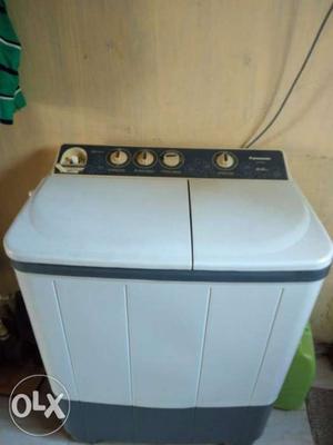 White And Blue Top-load Clothes Washer