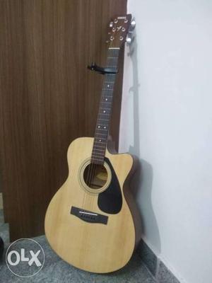Yamaha Fs100c with capo 5 months old in awesome
