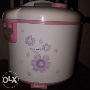 Current rice cooker for sale.cooker is in super