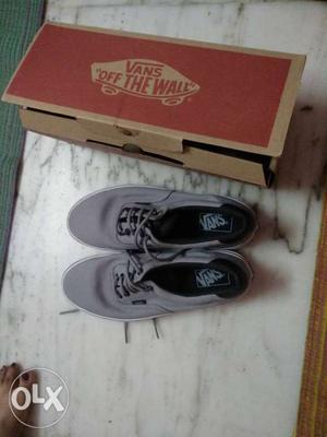 Pair Of Vans Shoes Brand New Box Size Problem