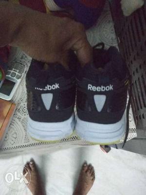 Reebok shoe original imported from usa not use new
