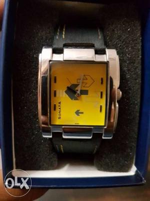 Sonata watch excellent condition used only for 2