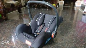 Almost brand new Luvlap baby car seat/carrier
