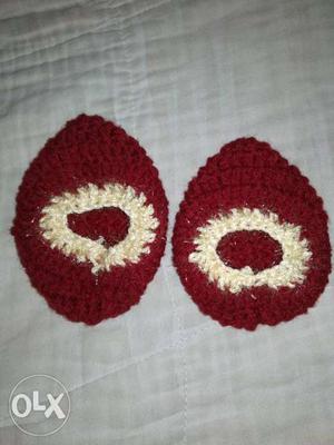 Handmade woolen socks for little babies