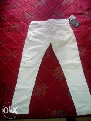 Ladies White jeans Pant