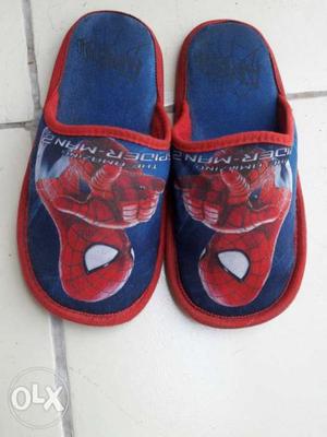 Pair Of Blue-and-red Spiderman Slip Ons: kid's size-33