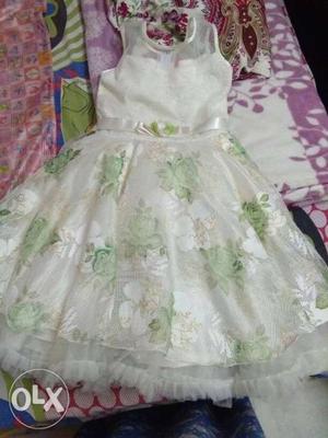 White And Green Floral Dress this is very good condition