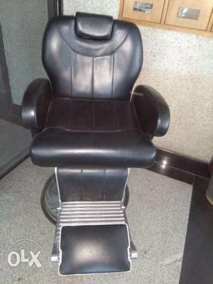 New salon chair for sale