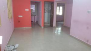 2bhk semifurnished house for rent Close to Bus stop