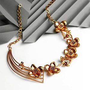 GOLD TONED 'LINES & BLOOMS' COLLAR NECKLACE