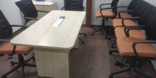 Wooden Table for sale in Sector 62 Noida