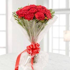 Valentine Flower Delivery in Bangalore - BloomsVilla