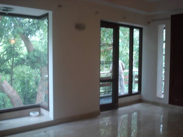 Brand new apartment in Nizamuddin East