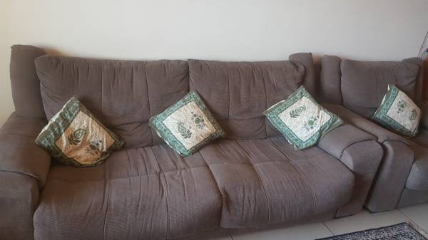 Used imported 3+1+1 sofa set