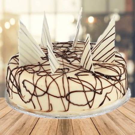Online midnight cake delivery in Hyderabad to celebrate