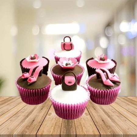 Place an online cupcake delivery in Hyderabad and dig into
