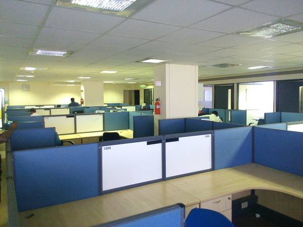  sq.ft,Plug n Play office space for rent at queens road