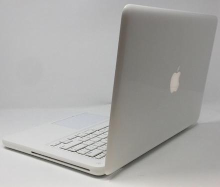 Apple MacBook White 13 New 250GB HDD 226 GHz 4GB RAM LATES