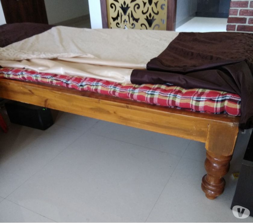 One basic single wooden bed for sale Bangalore