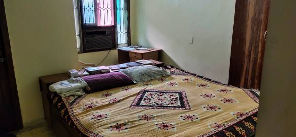 Awesome bedroom available in West Annanagar