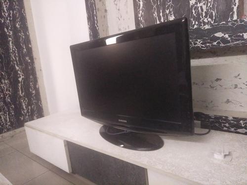 Samsung 32 inches LCD TV with stand