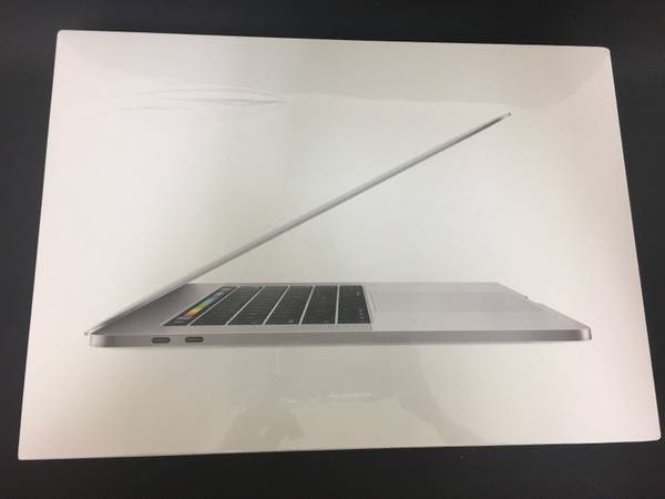 New  Apple MacBook pro 15inch Touch Bar 2.6Ghz 32gb Ram