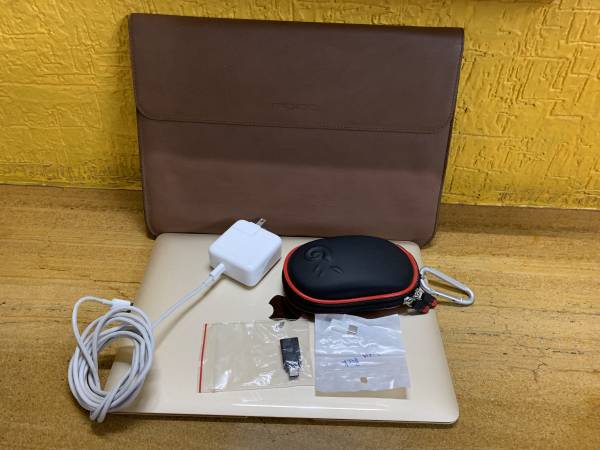 Apple MacBook AGB 256GB*NEW condition*