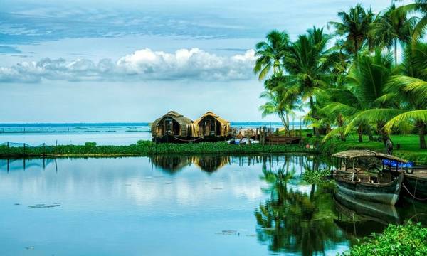Book Cheapest Kerala Holiday Package | Kerala backwater trip