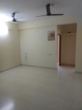 2 BHK first floor flat on rental for family