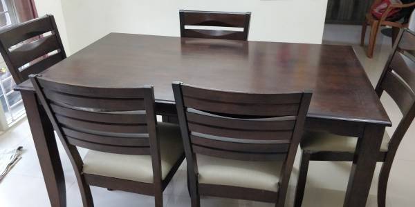 6 Seater Dining table for sale