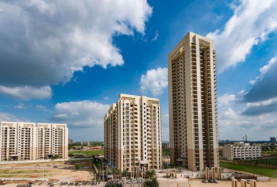 LUXURY HOMES FRESH UNIT DLF PRIMUS READY TO MOVE IN