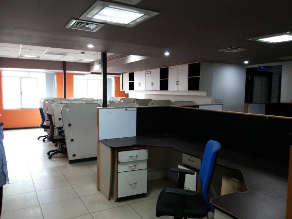  sq ft excellent plug and play office in stand alone