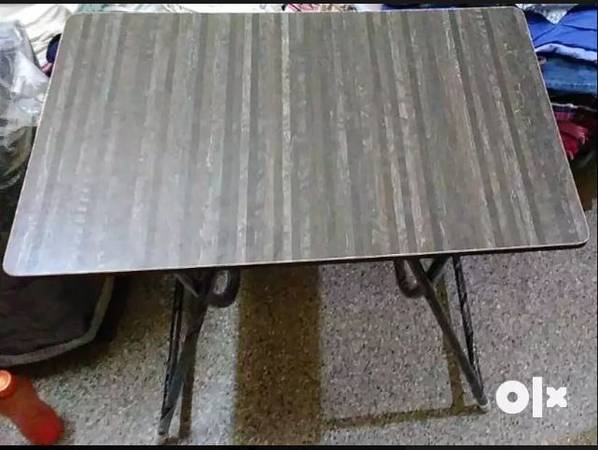 Good folding wooden table