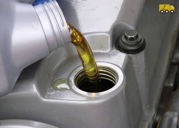 How to Select Engine oil For your Bike | inzin | inzin
