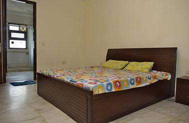 Furnished Rooms in Sector 17 Near Signature tower 9899323880